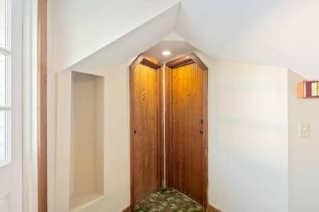 Curry House - Pool, King Bed & Balcony! Room 7 Cayo Hueso Exterior foto