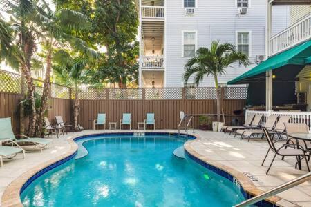 Curry House - Pool, King Bed & Balcony! Room 7 Cayo Hueso Exterior foto